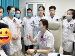 搞定“熊孩子”的眼睛，厦门这位医生有