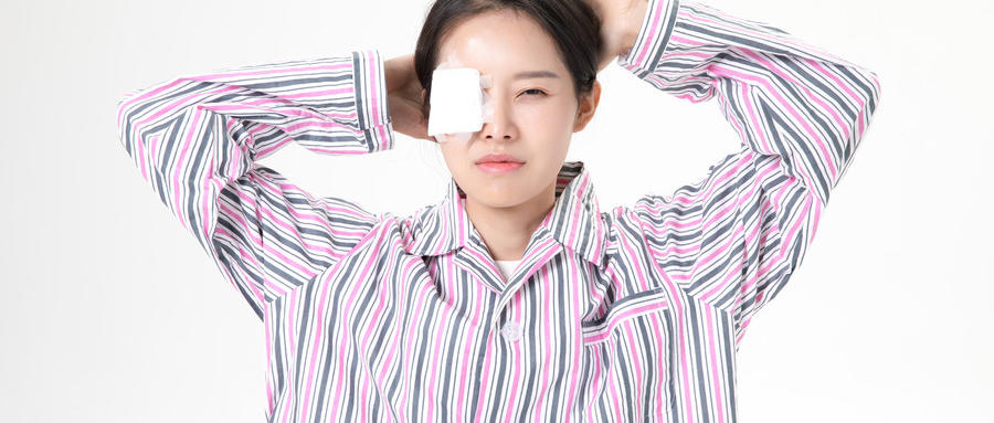 钝挫性眼外伤容易与哪些疾病混淆？
